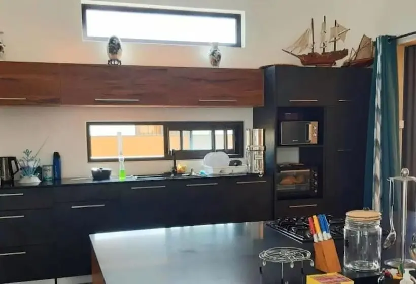 اقامتگاه Remarkable 3 Bed House In Pointe Aux Piments