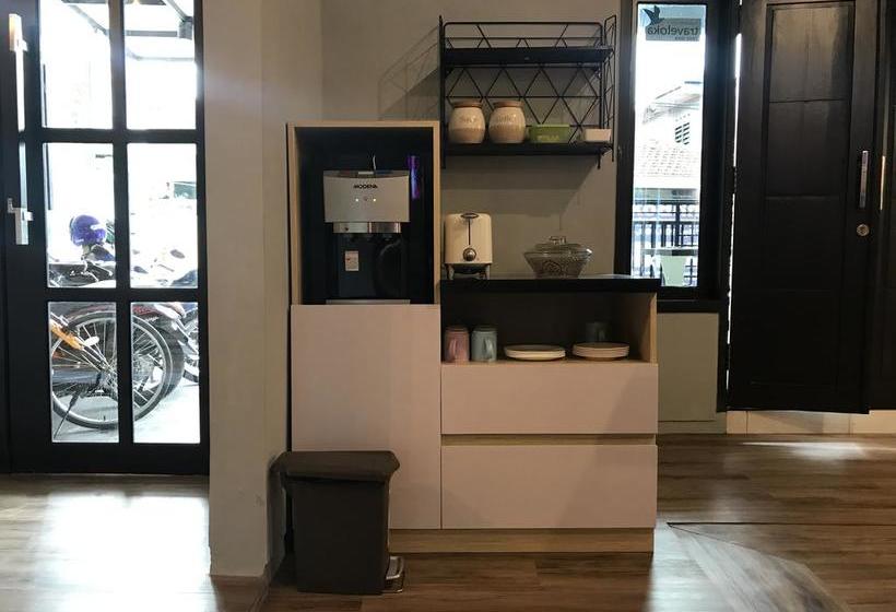 הוסטל Innbox Capsule