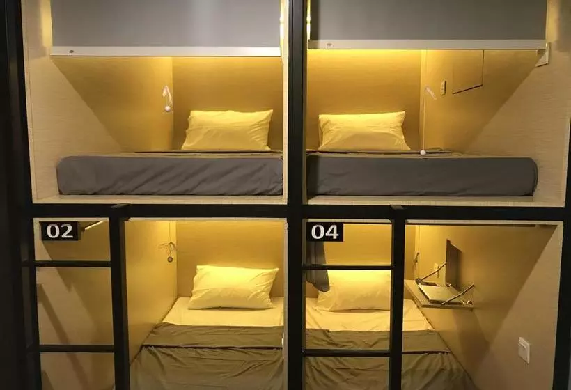 Hostel Innbox Capsule