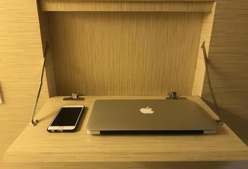 הוסטל Innbox Capsule