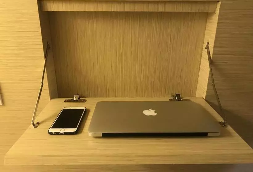 Hostel Innbox Capsule