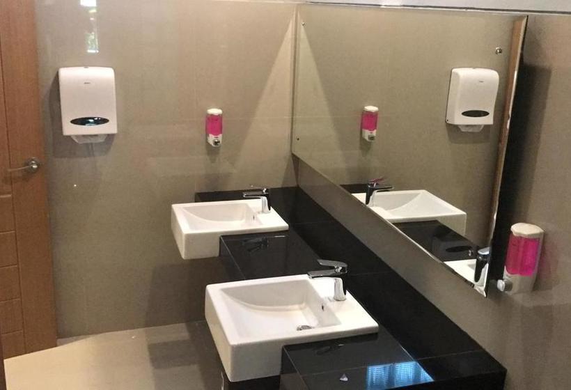 הוסטל Innbox Capsule