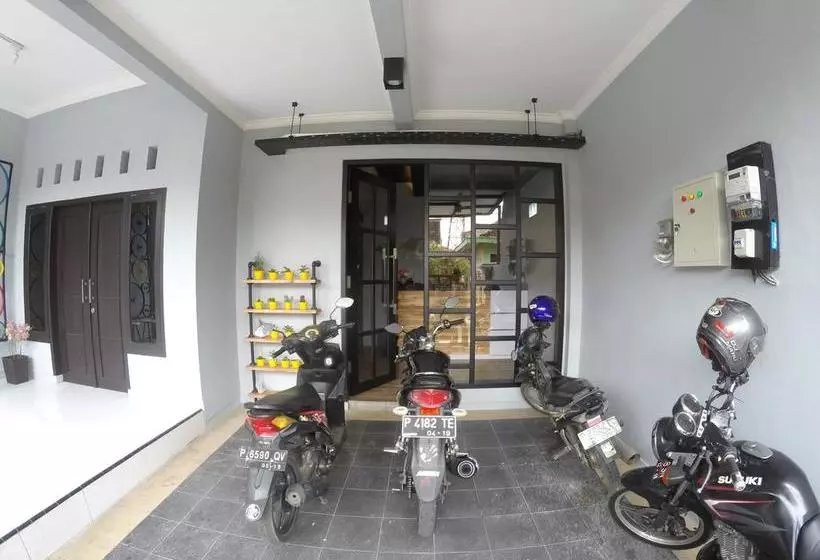 Hostel Innbox Capsule