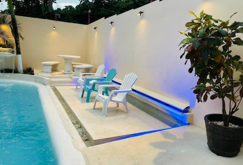 ユースホステル Millenium Manuel Antonio Park And Beach