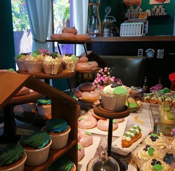 Hostel Summer Tree Inn