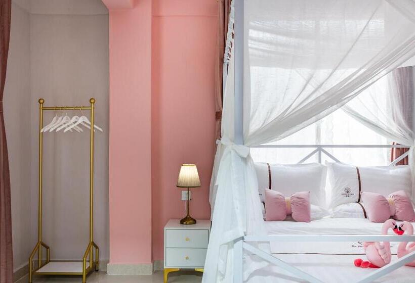 Hostel Summer Tree Inn