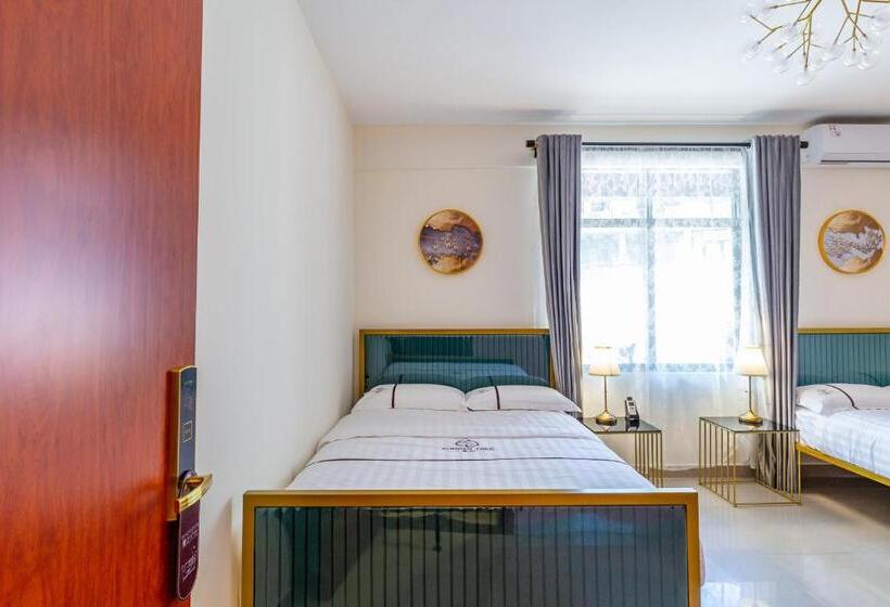 Hostel Summer Tree Inn