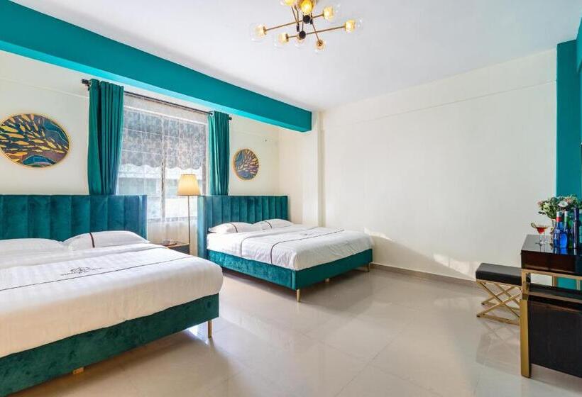 Hostel Summer Tree Inn