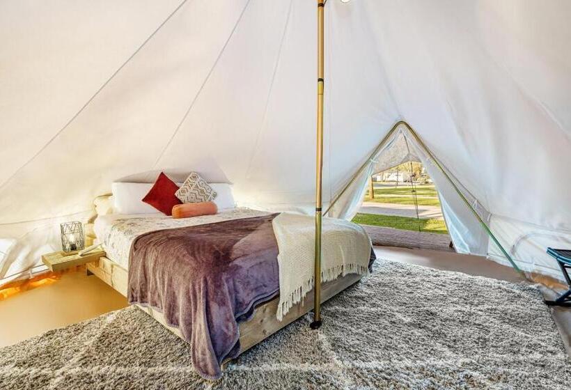 בית מלון כפרי Big4 Bendigo Marong Holiday Park