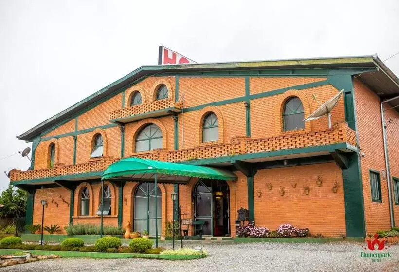 Hotelli Blumenpark
