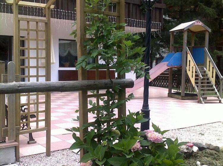 هتل Garni Defrancesco