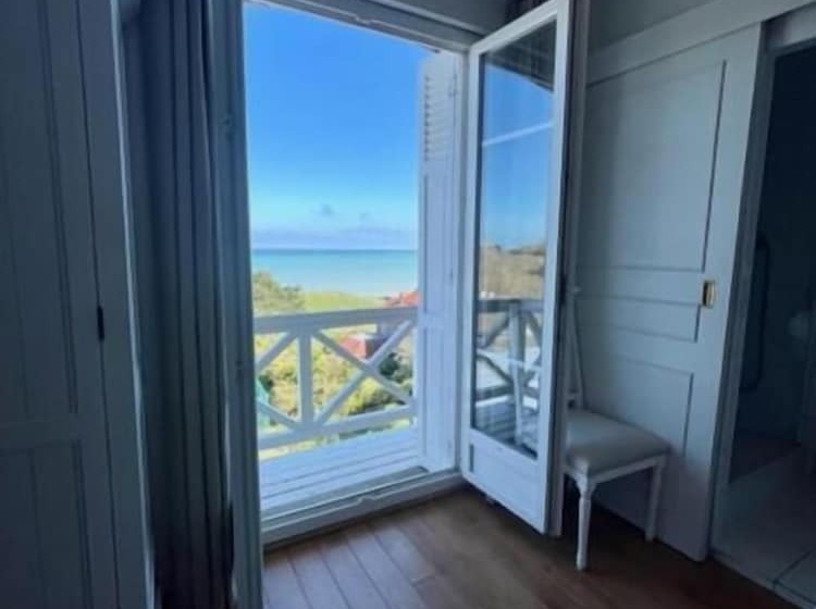 Отель Hôtel De La Terrasse