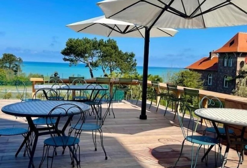 Отель Hôtel De La Terrasse