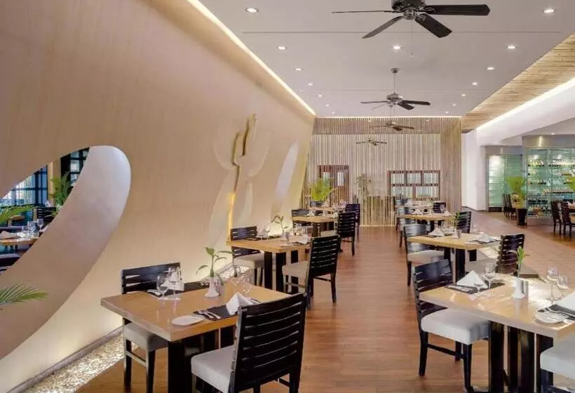 ホテル Lakeside By Sokha Beach Resort