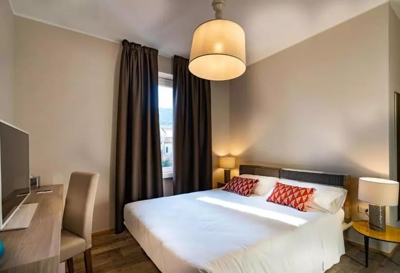 Hotelli Marina Garden