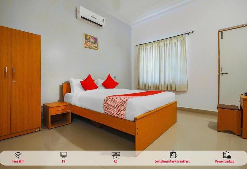 Super Hotel O The Goan Courtyard