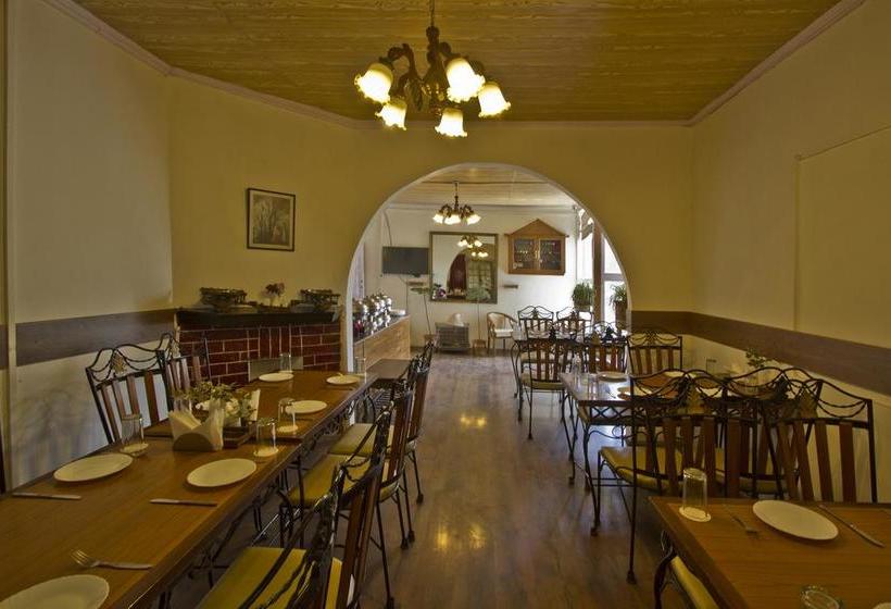 Отель Oyo 1706  The Alpine Heritage Residency