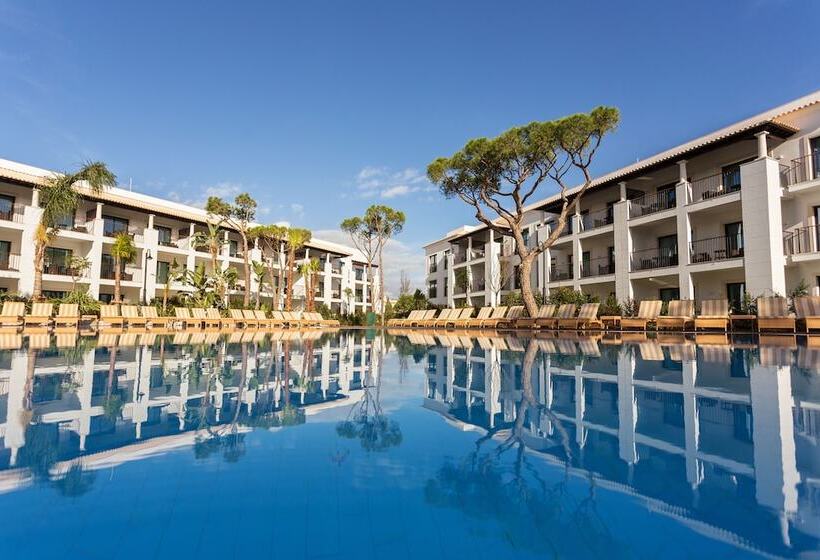 هتل Pine Cliffs Gardens