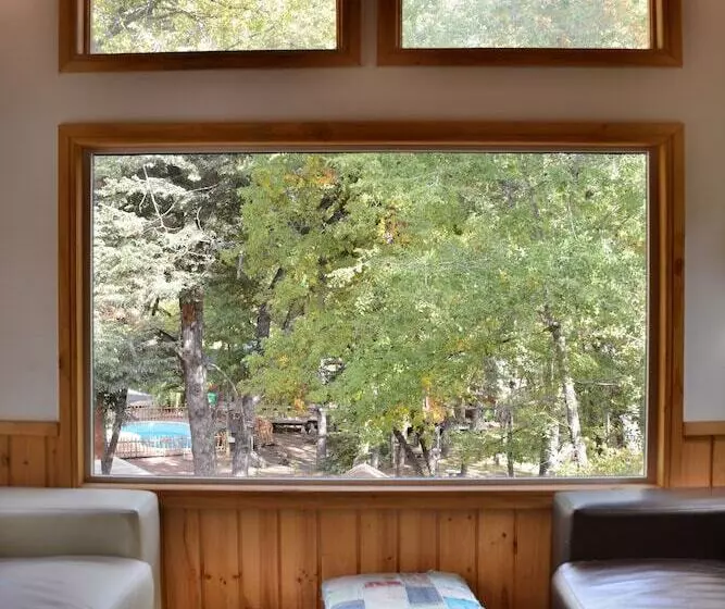 ホテル Y Cabañas Borde Andino