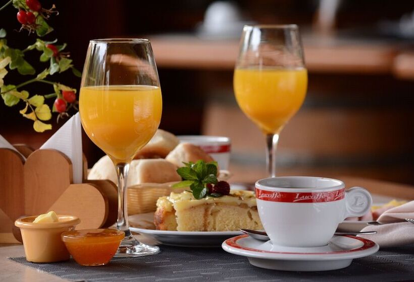 Hotel Y Cabañas Borde Andino