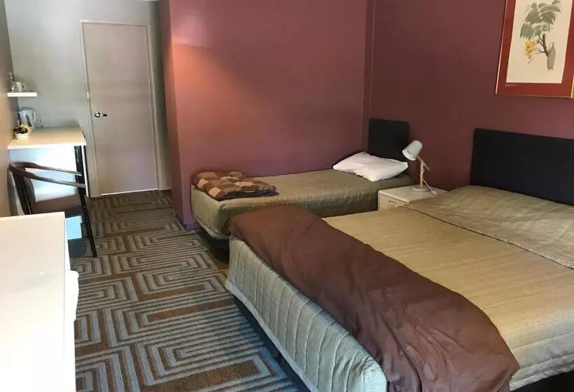 モーテル Cottonwood Lodge