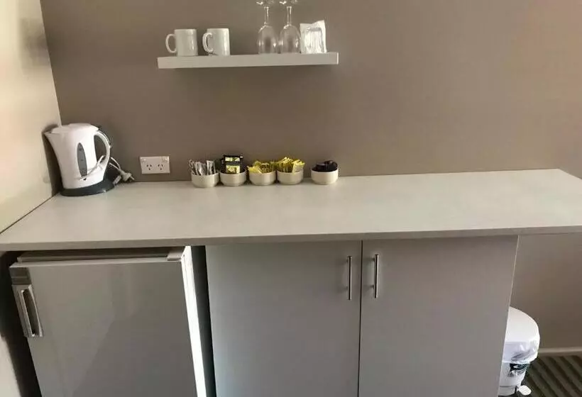 モーテル Cottonwood Lodge