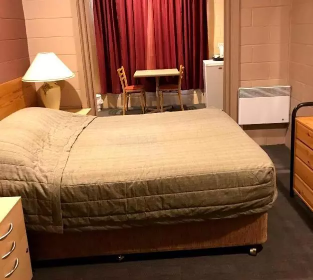 モーテル Cottonwood Lodge