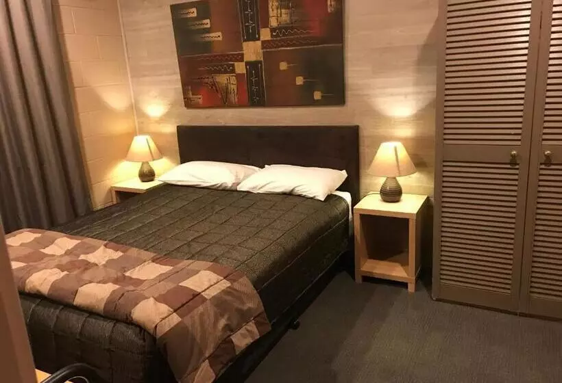 モーテル Cottonwood Lodge