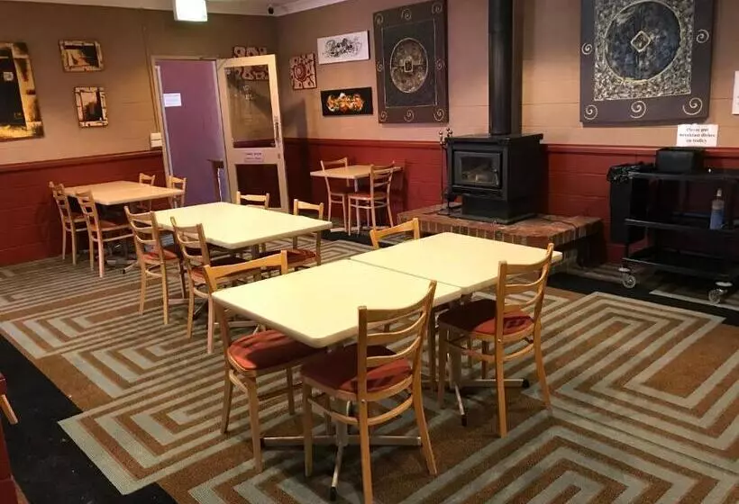 モーテル Cottonwood Lodge