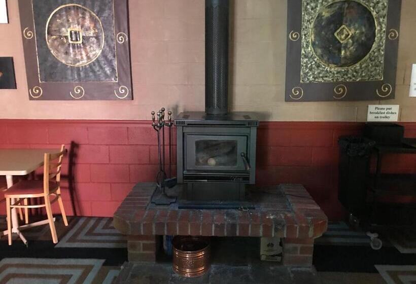 모텔 Cottonwood Lodge