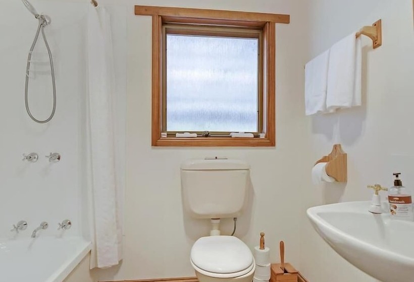 Steeles Island Retreat