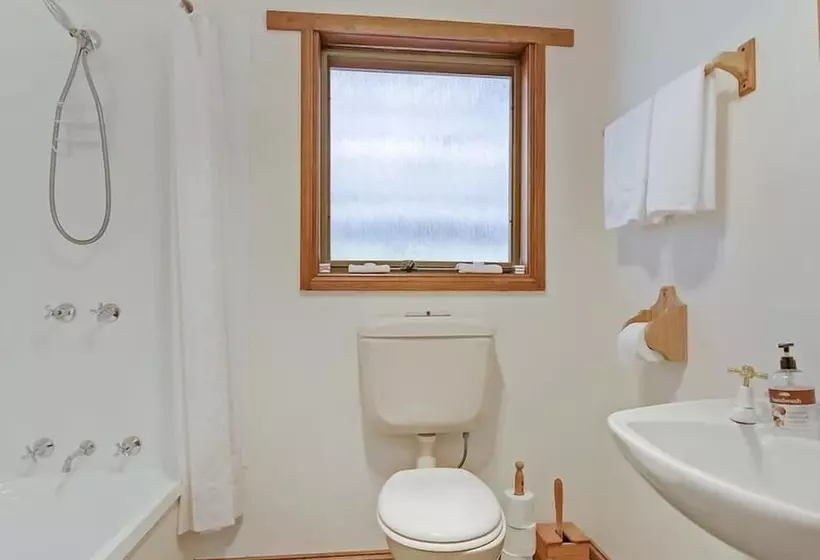 Steeles Island Retreat