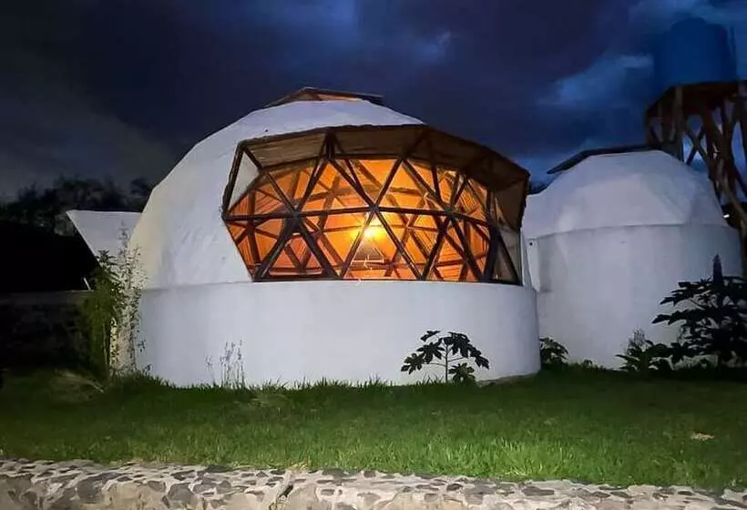 Hotelli Villas Amatlán. Eco Village Retired From People