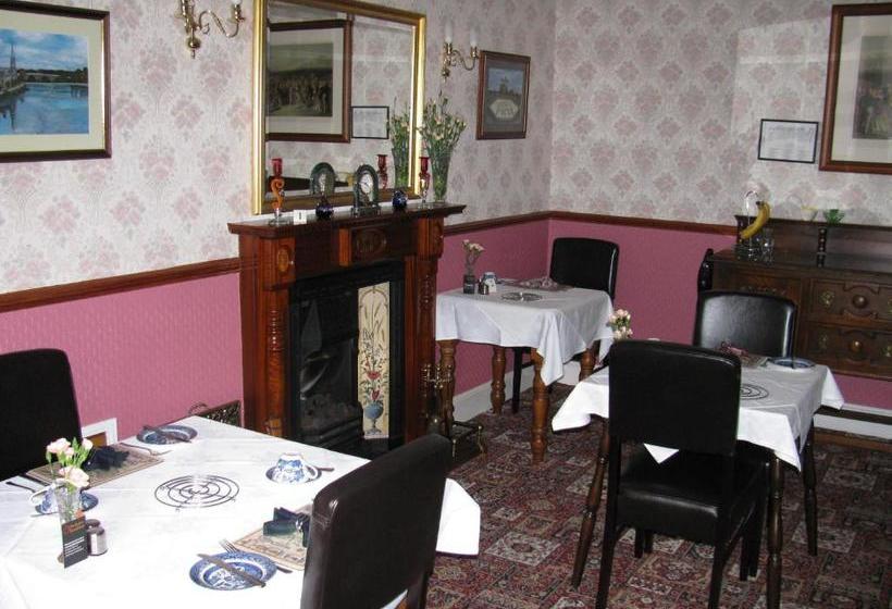 مبيت وإفطار Almond Villa Guest House