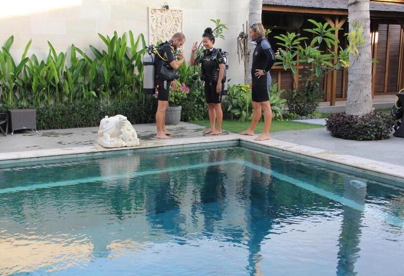 Benthos Bali Dive Resort