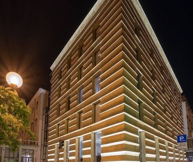 فندق Bellevue Superior City