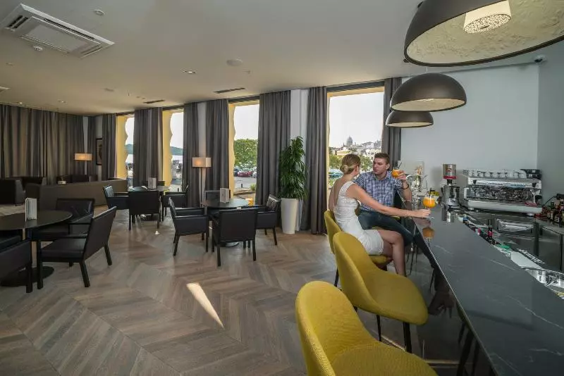 Hotelli Bellevue Superior City