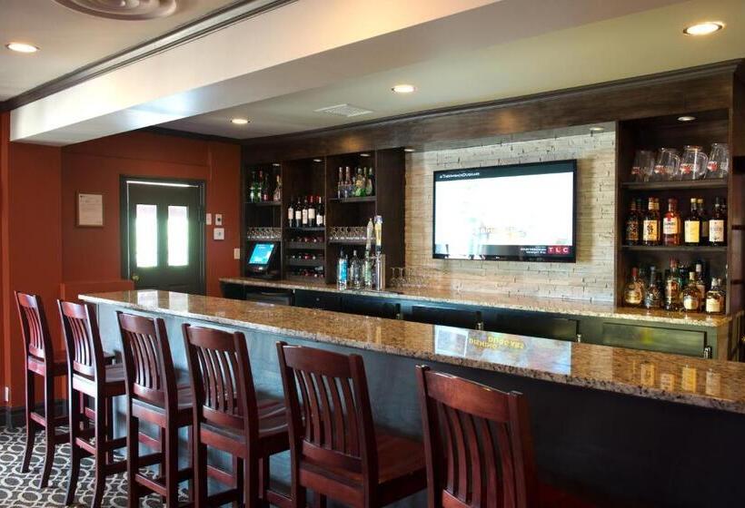 هتل Clarenville Inn