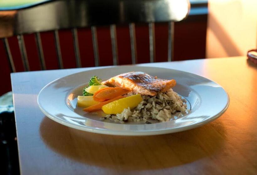 هتل Clarenville Inn