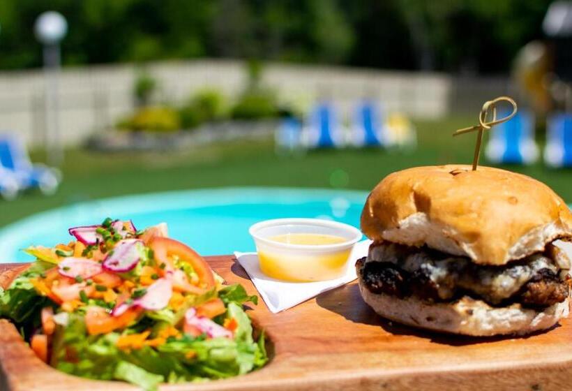 هتل Clarenville Inn