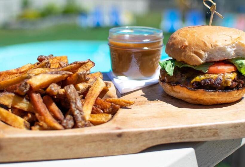 هتل Clarenville Inn