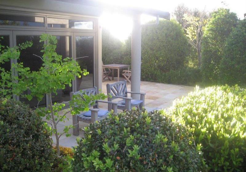 Отель Heron Hill