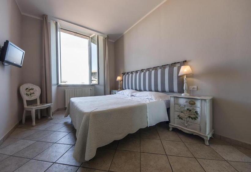 هتل I Terzi Di Siena   Rooms Only