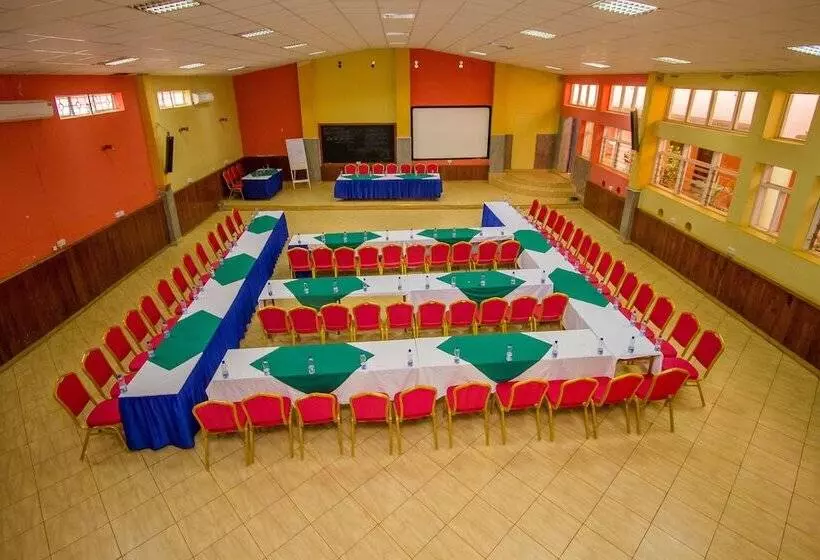 هتل Royal Minni Inn