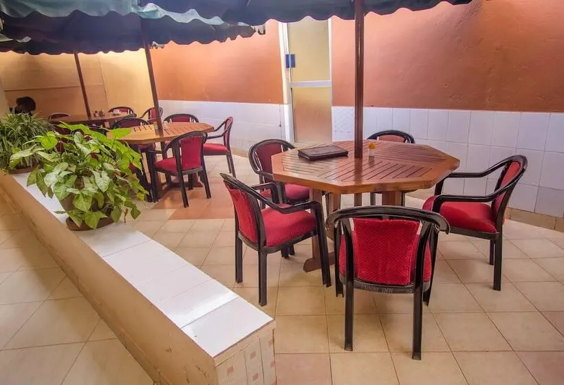 هتل Royal Minni Inn