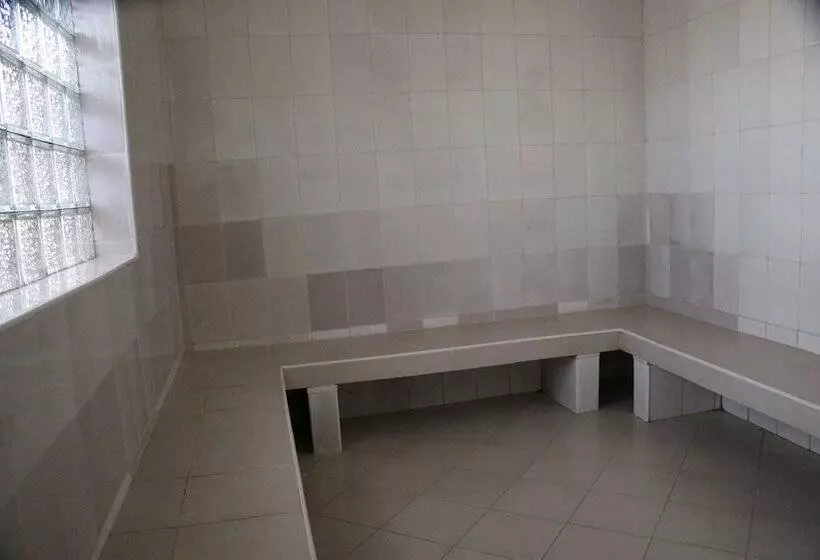 هتل Royal Minni Inn