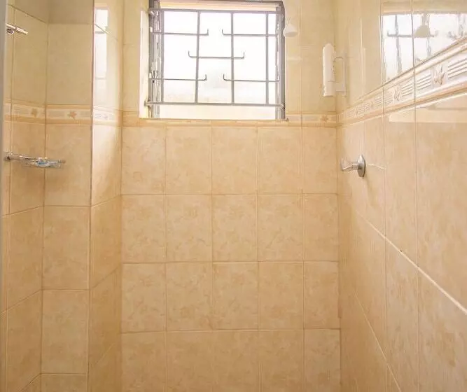 هتل Royal Minni Inn