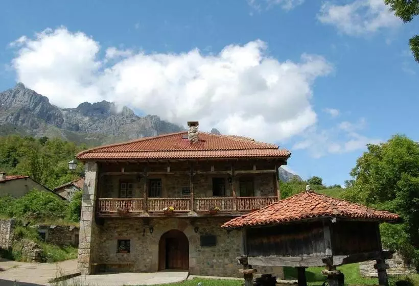 Maaseutuhotelli La Casa Vieja En Valdeón