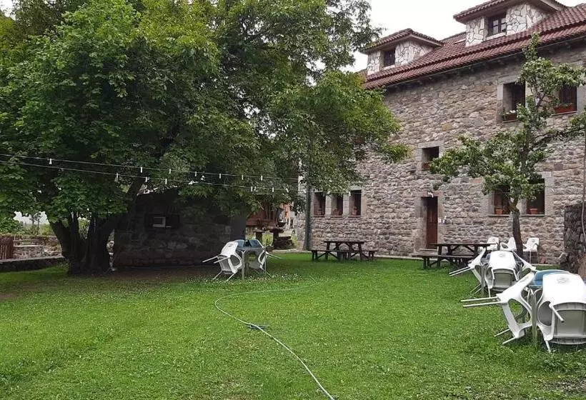 Maaseutuhotelli La Casa Vieja En Valdeón