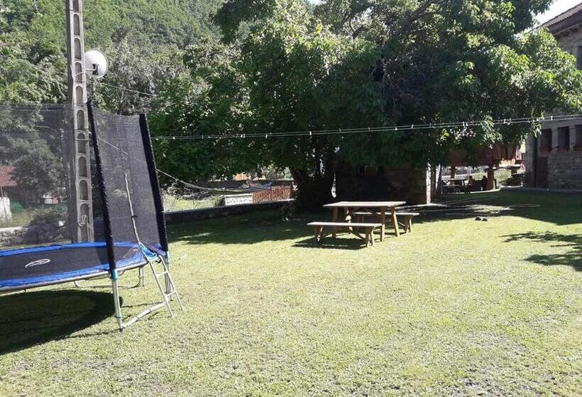 Сельский отель La Casa Vieja En Valdeón